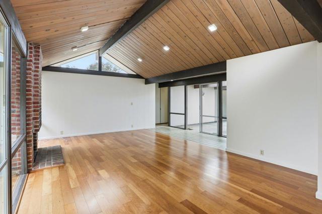 827 Cumberland Drive, Sunnyvale CA: https://media.crmls.org/mediaz/6ec7c802-2168-4733-a183-e8a4b0d498c1.jpg