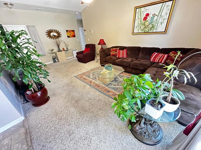 831 El Pinal Lane, Los Banos CA: https://media.crmls.org/mediaz/6ec86890-a97f-45d3-a1e0-6ac065450e34.jpg