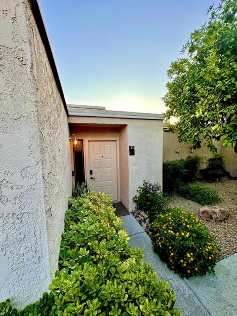 70100 Mirage Cove Drive, Rancho Mirage CA: https://media.crmls.org/mediaz/6ec872a2-9a54-40ae-8e5d-21394a32b5db.jpg