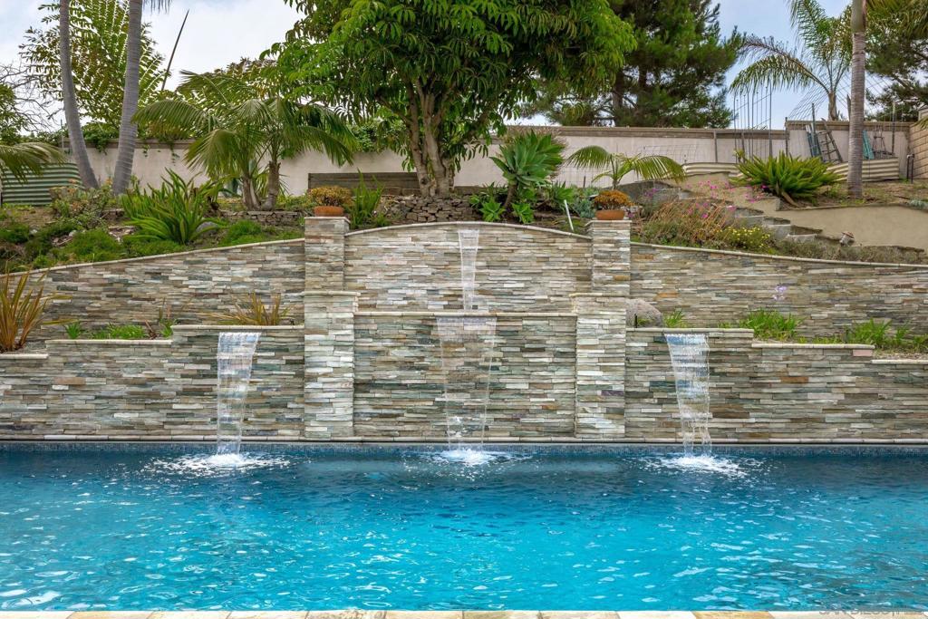 MLS #250033578SD img 33