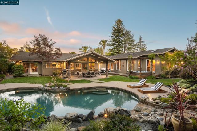 9 Saint Andrews Pl, Alamo CA: https://media.crmls.org/mediaz/6ec9063e-fa5e-4bde-a410-5f8941fc702a.jpg