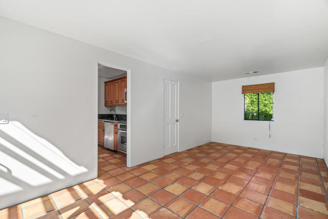 839 N Avenida Olivos, Palm Springs CA: https://media.crmls.org/mediaz/6ec91572-bfa9-47c2-9883-70384924a8fa.jpg