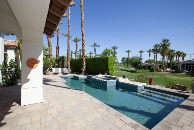 79015 Via San Clara, La Quinta CA: https://media.crmls.org/mediaz/6ec9bb0a-df84-47ca-9070-66d7b89565c6.jpg