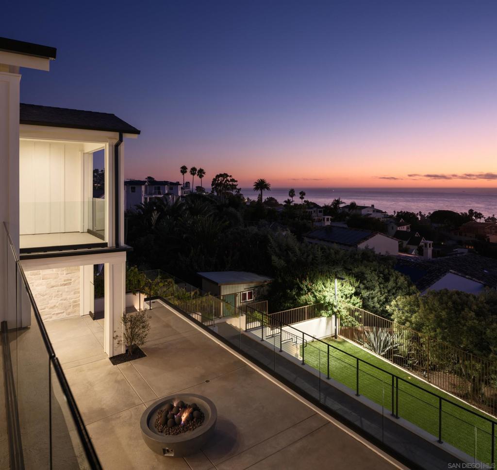 1185 Barcelona Dr - photo 13