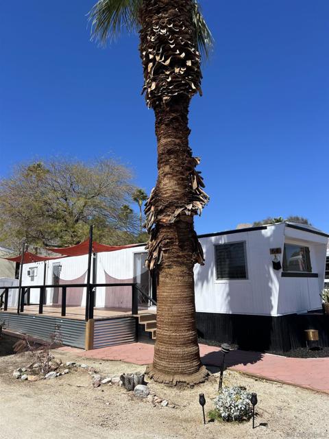 351 Palm Canyon Drive, Borrego Springs CA: https://media.crmls.org/mediaz/6eca3601-58b0-4a65-8532-8e9e6b6aaa9c.jpg