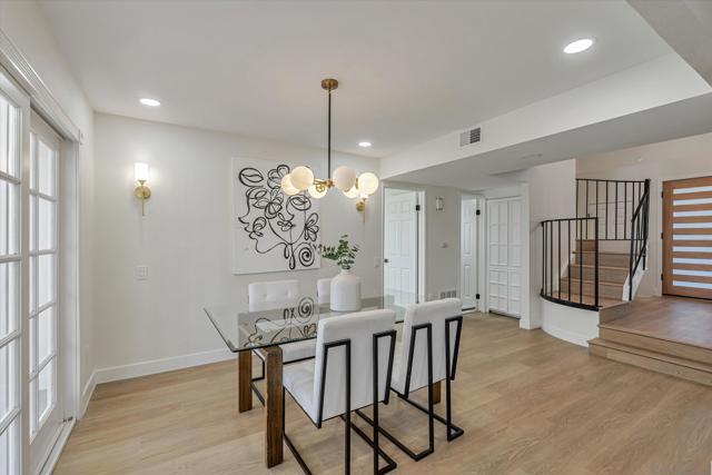 Image 11 of 48 For 8160 Laurelridge Rd