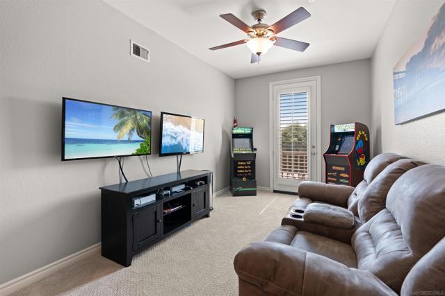 571 Lynwood Dr., Encinitas CA: https://media.crmls.org/mediaz/6eca8ad6-5153-4412-ab85-c02e60b5d7e8.jpg