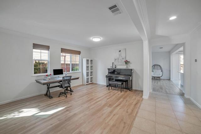 711 W Glendora Avenue, Mountain House CA: https://media.crmls.org/mediaz/6ecb6bd8-84ce-4f1b-8e7e-e4c6ad1946c4.jpg