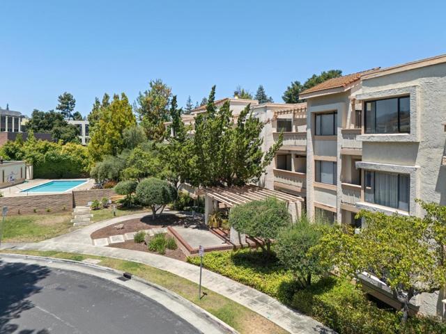 440 Cesano Court, Palo Alto CA: https://media.crmls.org/mediaz/6ecb999e-d7f0-4a46-b540-0d95aea350e8.jpg