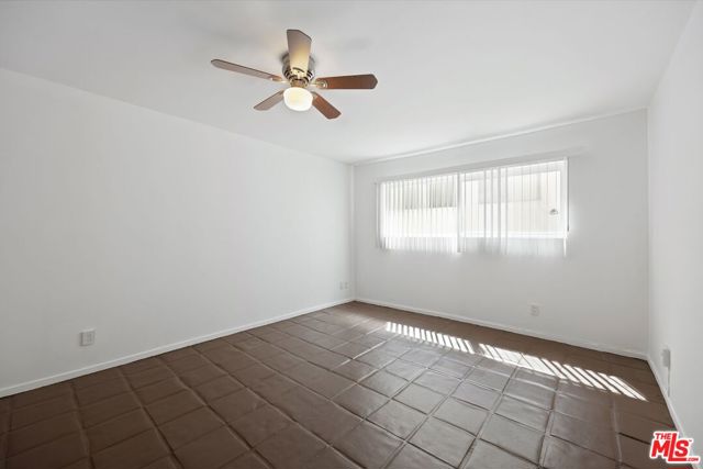 5328 Newcastle Avenue, Encino CA: https://media.crmls.org/mediaz/6ecc794d-675c-4d8f-a1d6-6c735fe3a099.jpg