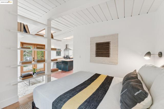 1415 Devonshire Dr, El Cerrito CA: https://media.crmls.org/mediaz/6ecdd746-c89d-4bb7-97cc-5024f86dc3b1.jpg