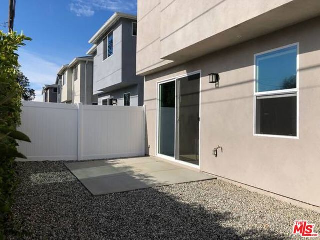 7105 TAMPA Avenue, Reseda CA: https://media.crmls.org/mediaz/6ecf394c-aef7-4fb5-b508-a03706521de3.jpg