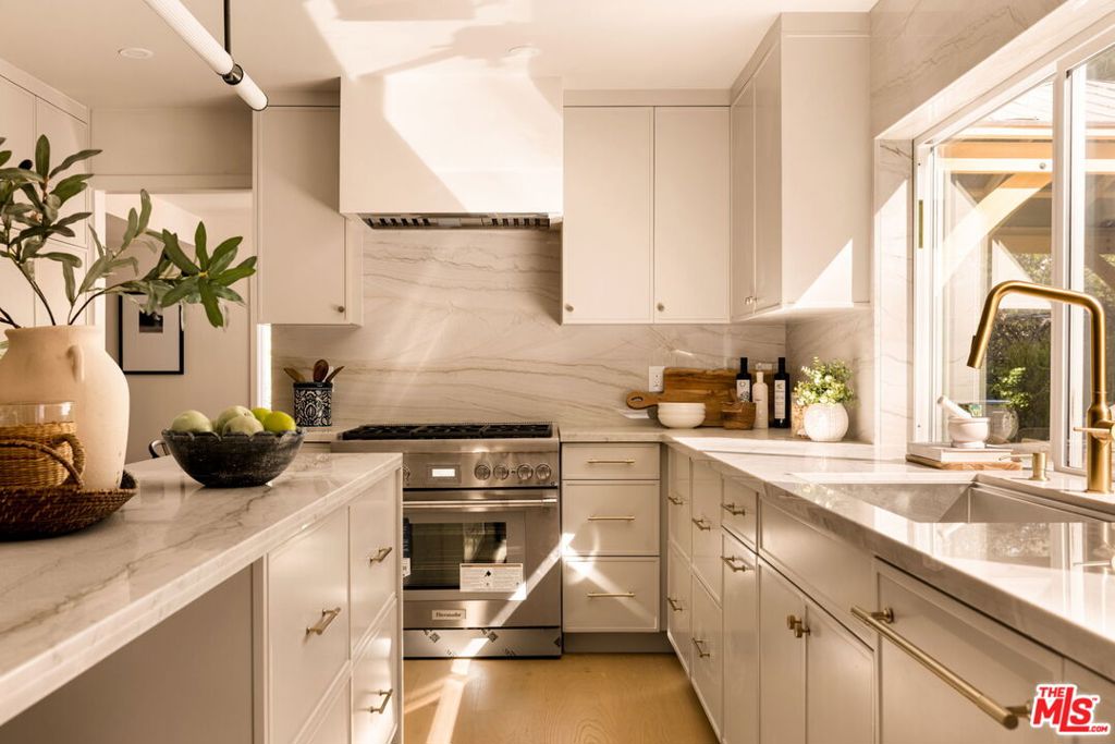 Thumbnail 17