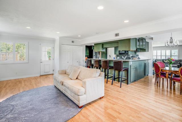 843 S Genevieve Lane, San Jose CA: https://media.crmls.org/mediaz/6ed0fbe5-1063-4f31-925a-7f831511eb6a.jpg
