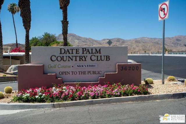 480 Calle Madrigal, Cathedral City CA: https://media.crmls.org/mediaz/6ed1a66f-7fa1-4fb0-a27e-9299275a09e1.jpg