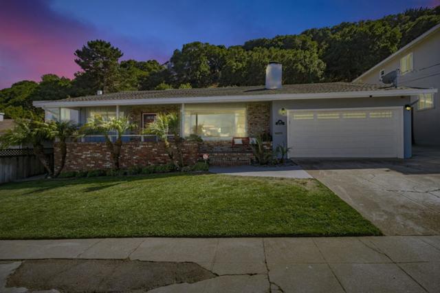 241 42nd Avenue, San Mateo CA: https://media.crmls.org/mediaz/6ed1bfff-e48e-470c-8b58-624016eb1d81.jpg