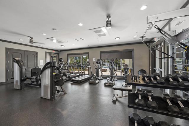 5506 Sandcliff Ln, San Diego CA: https://media.crmls.org/mediaz/6ed22656-0cf3-4c22-b74b-3ad697e7871c.jpg