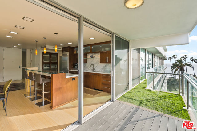 535 Ocean Avenue, 8C photo 3