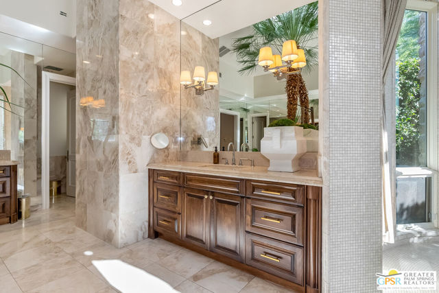 1 Saint Petersburg Court, Rancho Mirage CA: https://media.crmls.org/mediaz/6ed35e52-807a-4d05-87a5-bceb2b7cf0e8.jpg