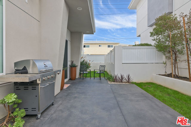 2022 Harriman Lane, Redondo Beach, California 90278, 5 Bedrooms Bedrooms, ,4 BathroomsBathrooms,Residential,Sold,Harriman,24456453