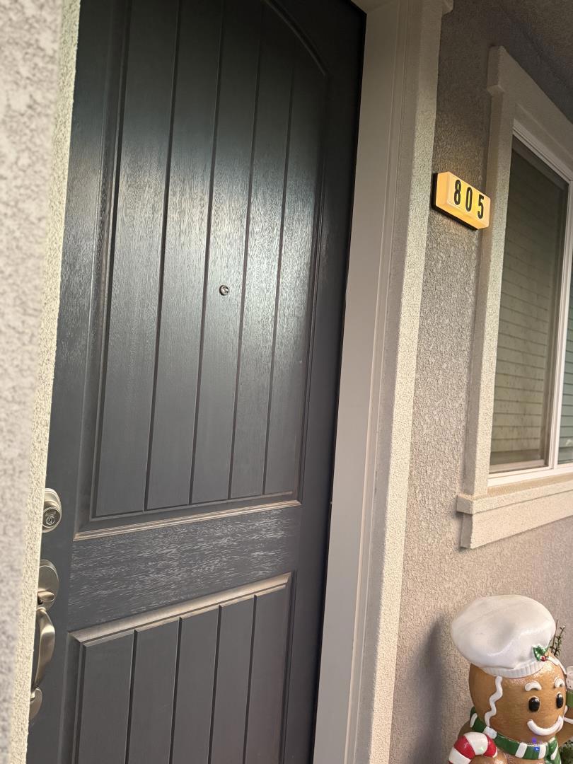 805 Mora Circle