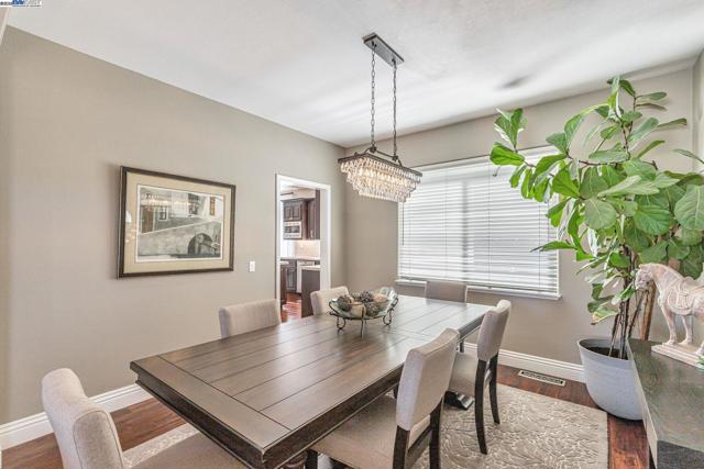 2460 Magnolia Way, Morgan Hill CA: https://media.crmls.org/mediaz/6ed51f4f-9f13-4842-bc57-7fe92c0fb558.jpg