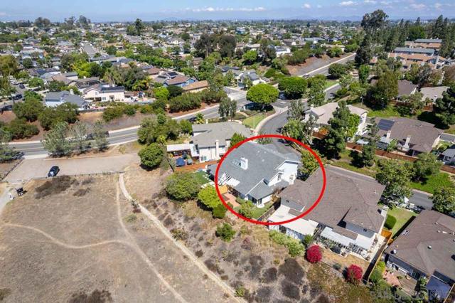 3270 W Fox Run Way, San Diego CA: https://media.crmls.org/mediaz/6ed537d2-05af-42bc-974c-f580077c1f60.jpg