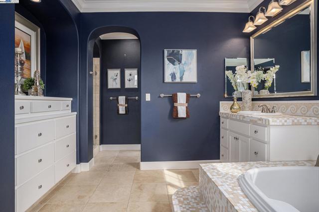 1049 S WEDGEWOOD DR, San Ramon CA: https://media.crmls.org/mediaz/6ed56b85-eaeb-4ce5-bd7a-b1fd096cbb19.jpg