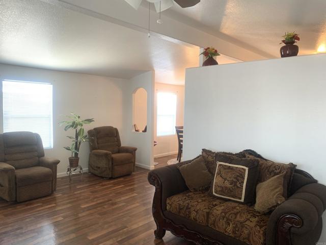 Detail Gallery Image 16 of 36 For 501 Anita St. Spc 16, Chula Vista,  CA 91911 - 2 Beds | 2 Baths