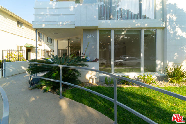 248 South Doheny Drive, 1 photo 2