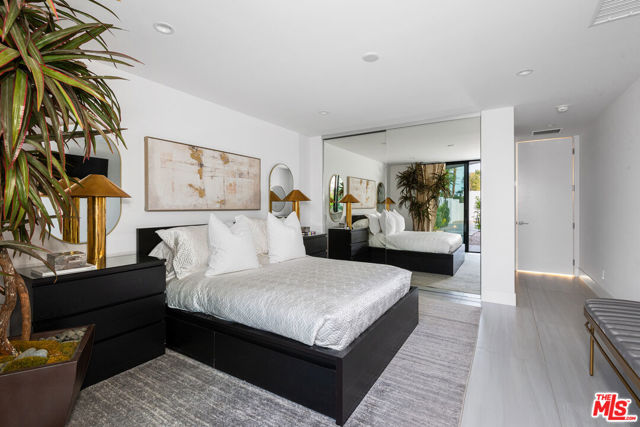 49723 Avenida Montero, La Quinta CA: https://media.crmls.org/mediaz/6ed64a5e-a713-4e4c-9a0b-f1752ee63baf.jpg