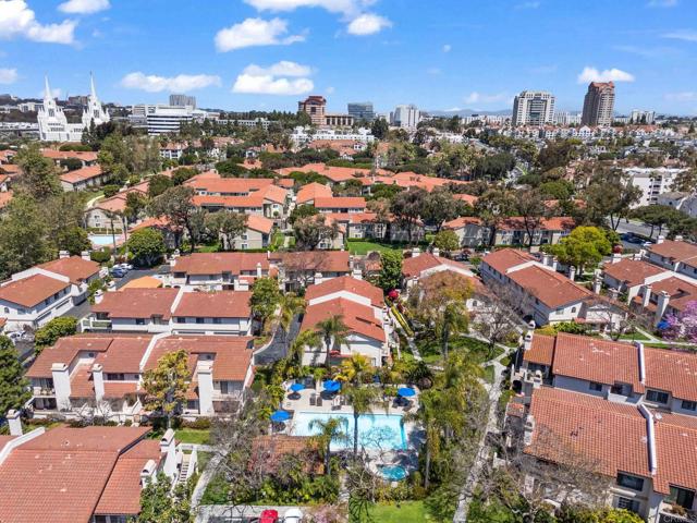 7636 Palmilla Drive, San Diego CA: https://media.crmls.org/mediaz/6ed701b9-f389-42c4-aa61-c5916c22a8c6.jpg