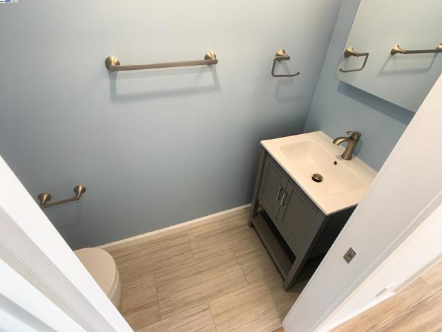 532 Heathcliff Dr, Pacifica CA: https://media.crmls.org/mediaz/6ed75c9c-0c43-45cb-9216-40a356b39f20.jpg