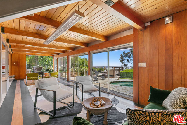 1470 N Tigertail Road, Los Angeles CA: https://media.crmls.org/mediaz/6ed7ffdb-efd7-4e32-a3ff-4f9749283ae0.jpg