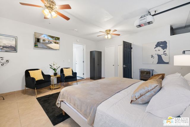 1489 E Francis Drive, Palm Springs CA: https://media.crmls.org/mediaz/6ed89583-320d-4576-8b27-82cd177ff8e1.jpg