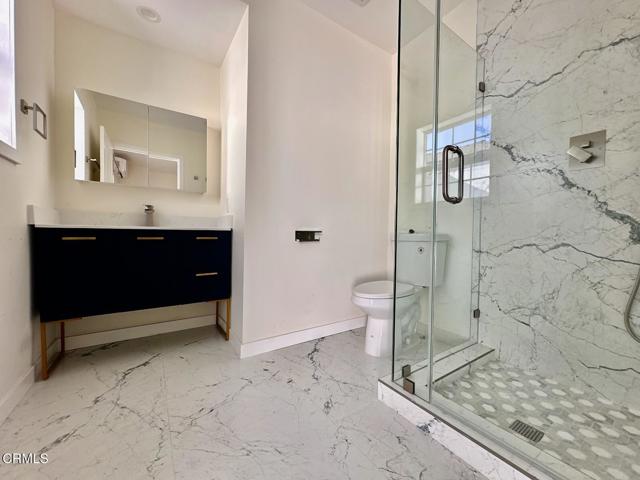 Detail Gallery Image 6 of 8 For 17451 Keswick St, Northridge,  CA 91325 - 1 Beds | 1 Baths