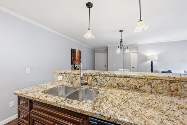 7702 Caminito Puerto, Carlsbad CA: https://media.crmls.org/mediaz/6eda57e1-e9f0-4bfc-97f8-0ca3068b417d.jpg