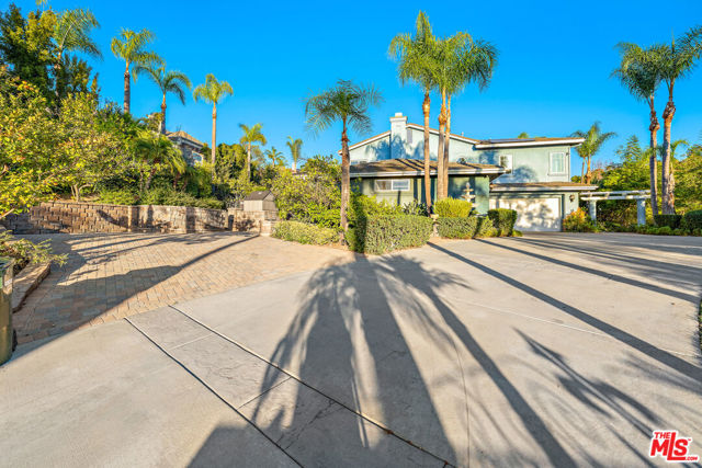 2428 Oak Canyon Place, Escondido CA: https://media.crmls.org/mediaz/6edb04b6-6fe6-4f89-8554-c7f06bafd947.jpg
