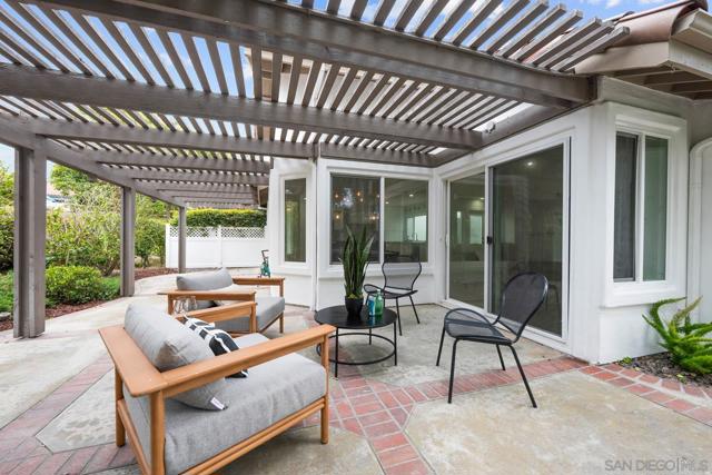 4912 Keos Way, Oceanside CA: https://media.crmls.org/mediaz/6edb90fe-c250-4df2-a935-e2ff7b0f0ef6.jpg