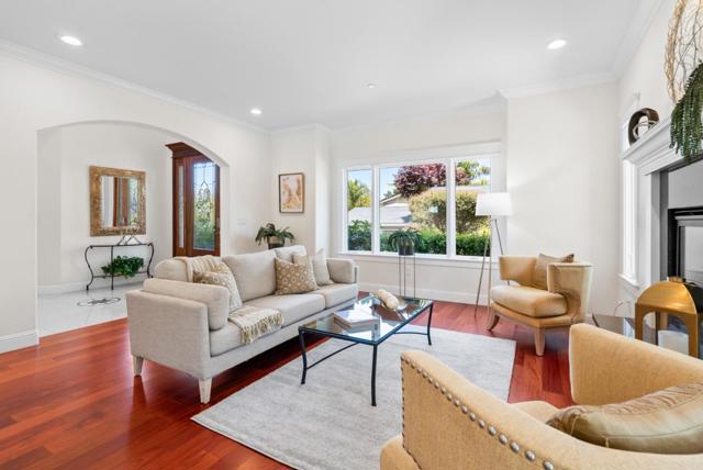 422 Mccormick Avenue, Capitola CA: https://media.crmls.org/mediaz/6edcc2b9-5a5c-418a-8efd-5fc58e346c86.jpg