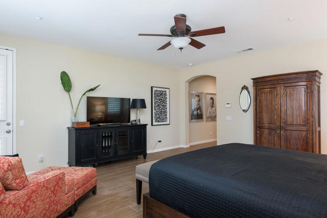 Image 23 of 43 For 1850 Savanna Way