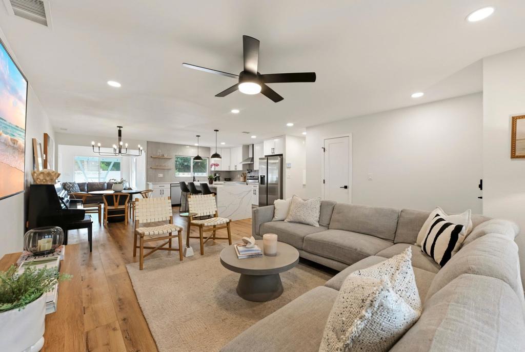 952 La Tierra Drive - photo 5