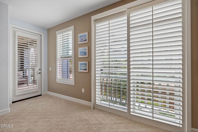 1423 Windshore Way, Oxnard CA: https://media.crmls.org/mediaz/6edf5115-043f-42a3-9d0a-036c7ea7ec10.jpg