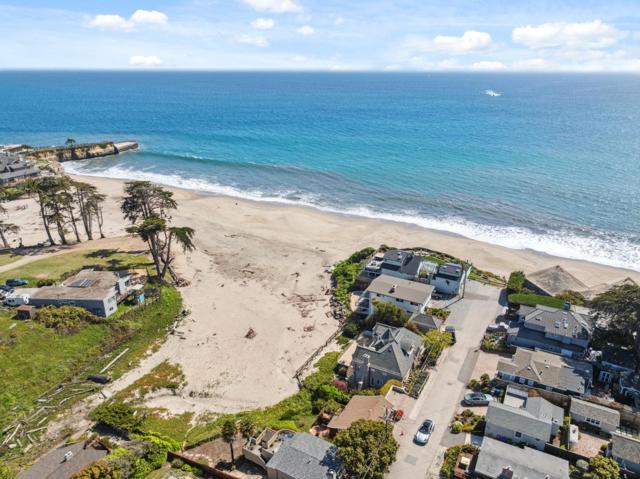 399 13th Avenue, Santa Cruz CA: https://media.crmls.org/mediaz/6edfcc07-d4a5-490a-ace8-fd52d97e856a.jpg