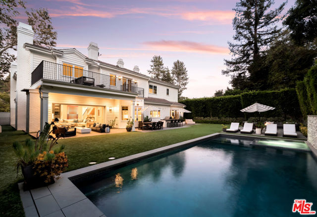 1943 Mandeville Canyon Road, Los Angeles CA: https://media.crmls.org/mediaz/6edfd6ad-f29d-4698-8ec6-15f7b66e8368.jpg