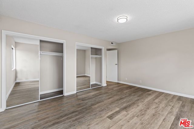 1538 STANFORD Street, Santa Monica CA: https://media.crmls.org/mediaz/6ee14cbf-0863-44ba-9a0b-968878cf9ab3.jpg