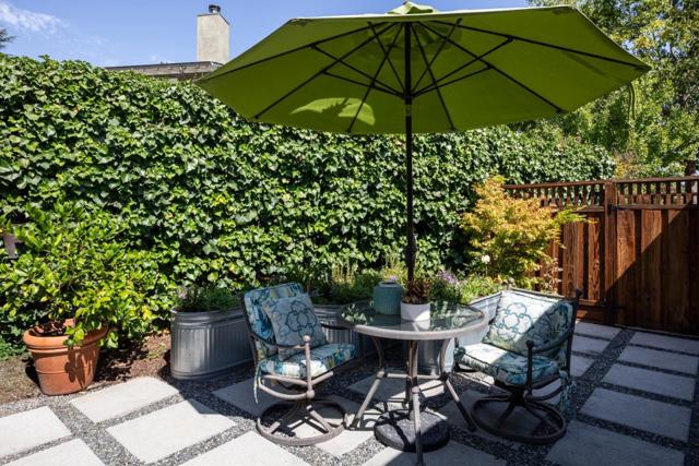 2526 Webster Street, Palo Alto CA: https://media.crmls.org/mediaz/6ee15b86-f856-4b1b-b15d-9add845be74a.jpg