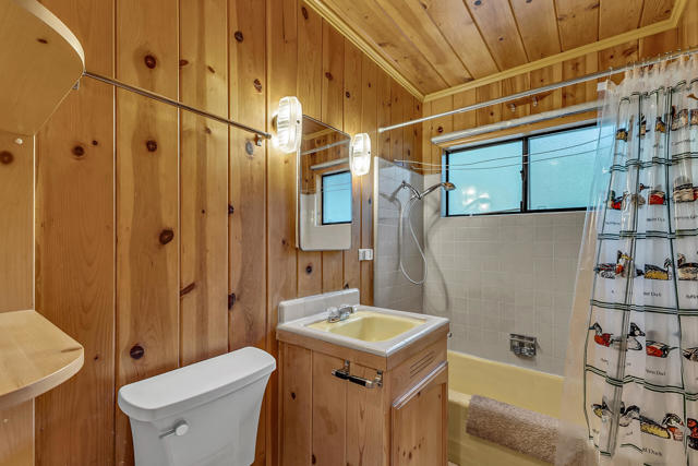 52551 Pine Ridge Road, Idyllwild CA: https://media.crmls.org/mediaz/6ee29dd6-3e76-49f7-a3af-bb551fa85556.jpg