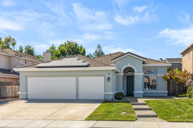 1476 Senegal Court, Gilroy CA: https://media.crmls.org/mediaz/6ee2d87d-ba7f-41e2-91dc-4d7fabb419a3.jpg