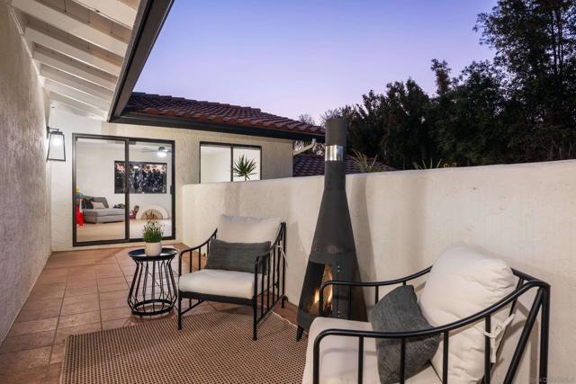 2524 Luciernaga St, Carlsbad CA: https://media.crmls.org/mediaz/6ee2ea15-00c3-4b60-ade5-c5ef5cc51cfe.jpg